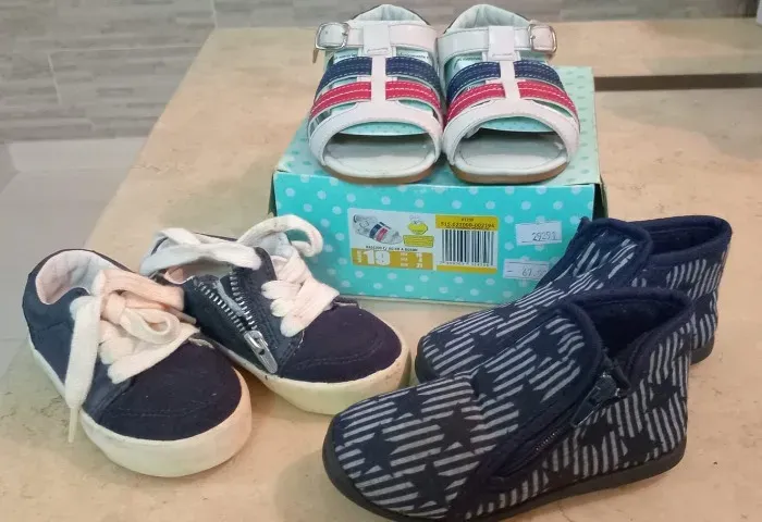 Desapego Sapatênis Zara 17 Sandália klin 19 Botinha tecido 20