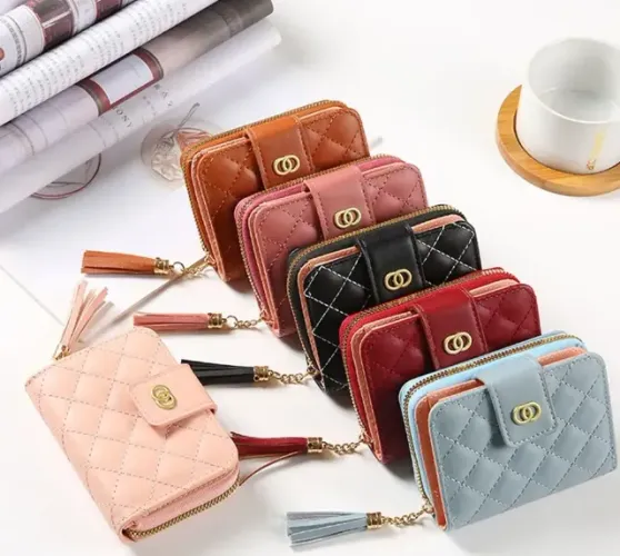 Carteiras feminina com porta fotos, zíper e espaço para cartões e moedas cores diversas