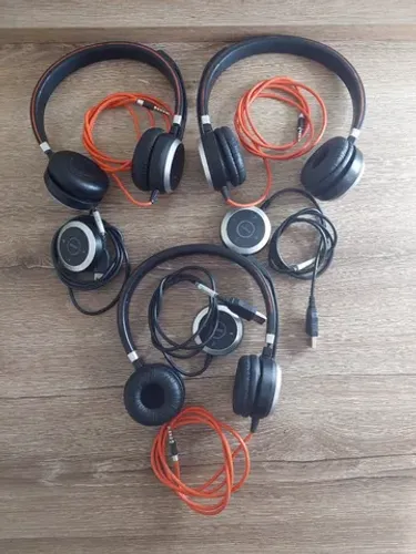 Kit com 3 Headsets Jabra Evolve 40 com fio / Linha corporativo