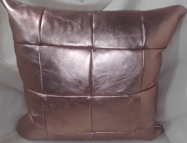 Almofadas em Couro Pelica (Cabra) Legítimo Dourado