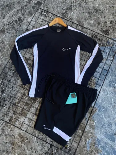 Conjunto Esportivo Nike