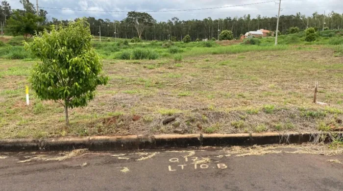 Terreno para venda, 255 metros quadrados no Residencial Viena ll em Umuarama PR