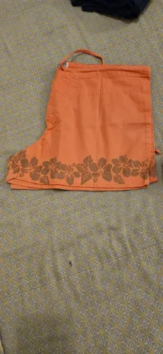 Shorts femininos curtinhos, tecido 100% algodão, marca phillipe martin, em perfeito estado