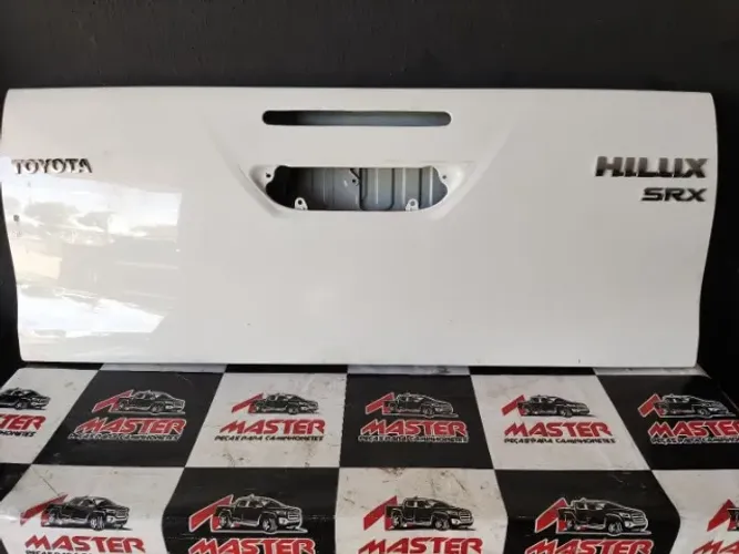 Tampa traseira Hilux 2016-2022 (leia o anuncio)
