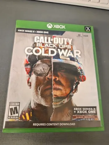 Call of Duty: Black Ops Cold War (2020) - Xbox One / Xbox Series S|X - Mídia Física