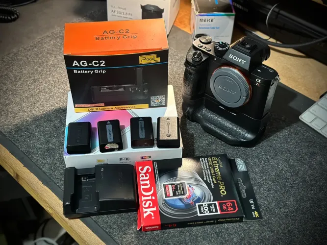 Câmera Sony Full Frame + acessórios 