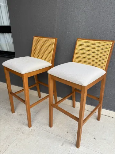 Banqueta alta de telinha
