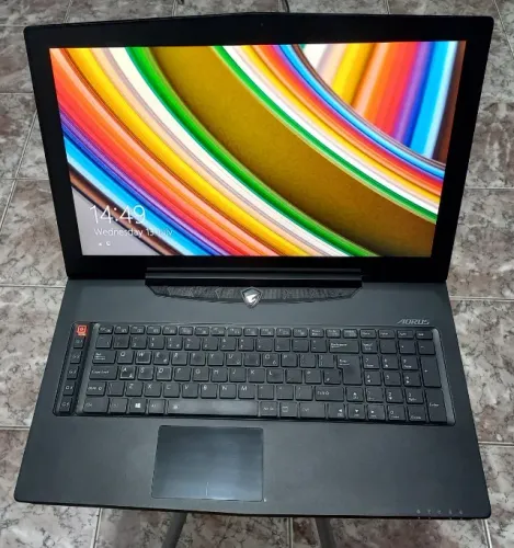 Notebook Aorus X7 Pro i7-4870HQ 32GB RAM 512GB SSD 2TB HDD 2xGTX 970M SLI 6GB GDDR5 17.3" 