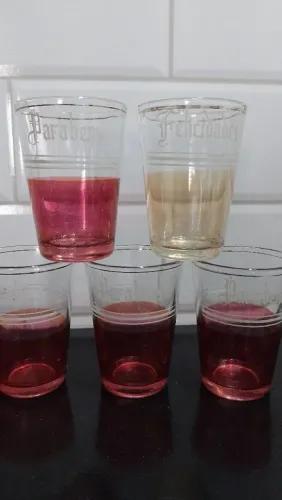 Conjunto de copos antigos Parabéns e Felicidades