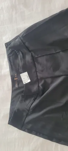 DESAPEGO NOVO RENNER - CALÇA PANALONA EM CREPE COM FRISO FRONTAL