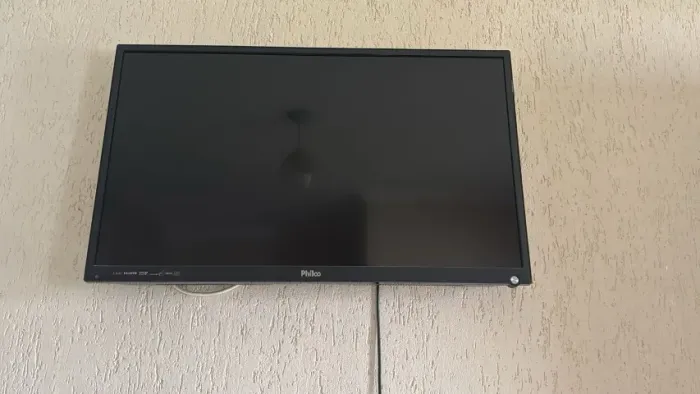TV Philco + suporte de parede
