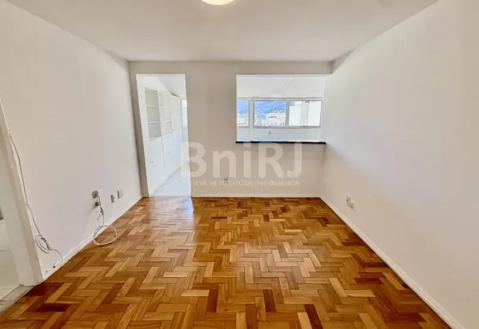 Coberturinha charmosa com vista pra Lagoa