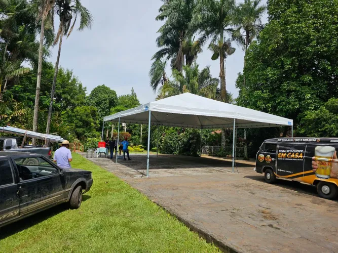Locação de tenda 10x10