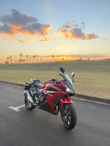 Honda CBR 500R - Potência e Estilo na Medida Certa!