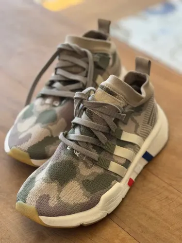 Tênis Adidas Originals  Camuflado
