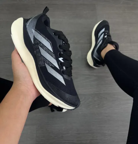 Tênis esportivo masculino 