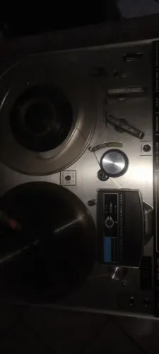 Tape de rolo Akai 4000DS
