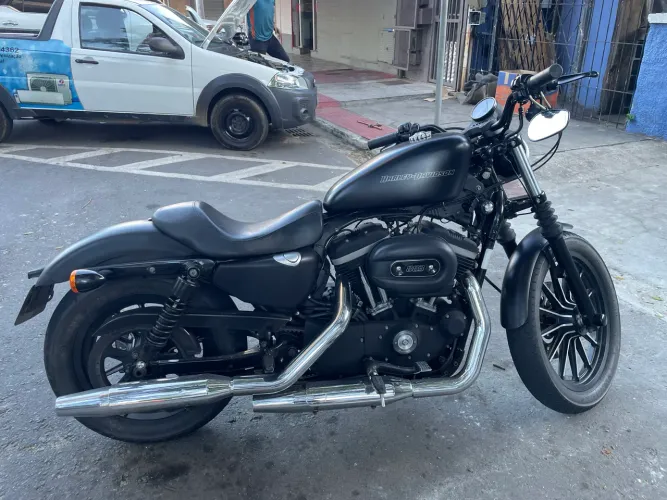 Harley Davidson IRON883