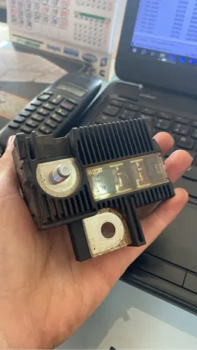 Fusível da bateria etios