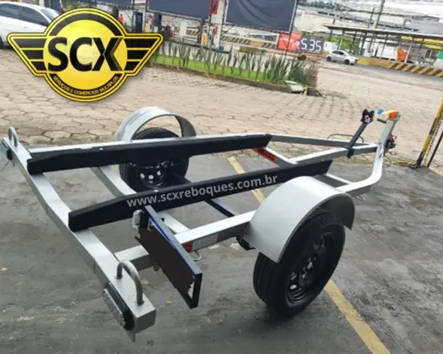 Explore Novas Águas: Carretinha para Jet Ski e Barcos Disponível!