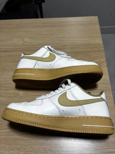 Tênis Nike Air Force Branco e Bege 39BR - Usado Excelente Estado de Conservação 