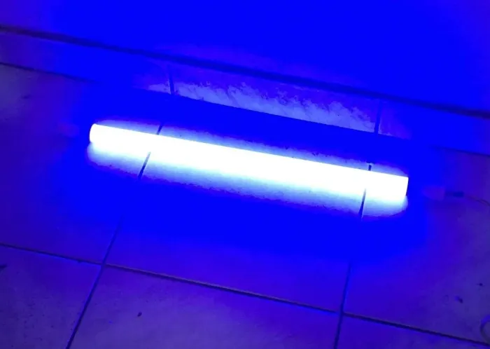 Lâmpada led tubo azul 60cm 9,5W 110/220V