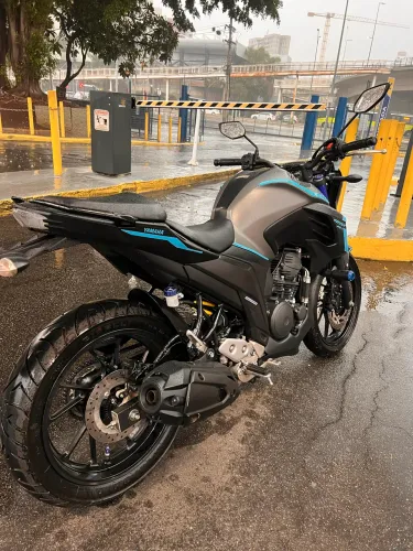 Yamaha FZ25 (oportunidade)