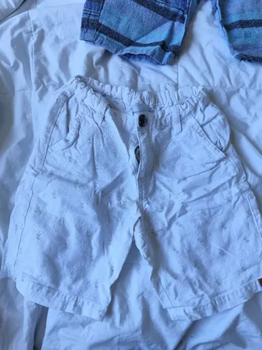 Vendo short jeans 6 anos