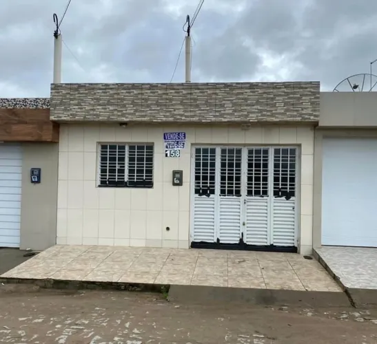 CASA A VENDA - JACINTINHO