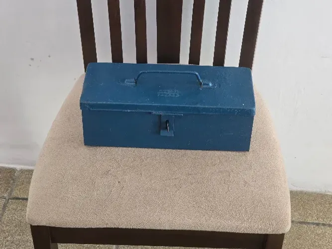 Caixa De Ferramentas Baú -00- 30x13x10 C/ Estojo Removível Fercar Cor Azul