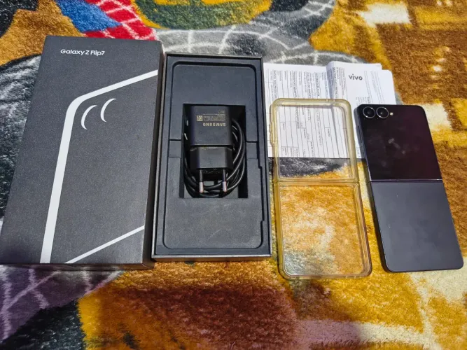 Z Flip 7 256GB
