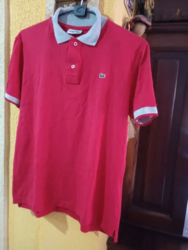Camisa vermelha M ( LACOSTE)