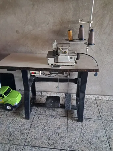 Vendo overlok
