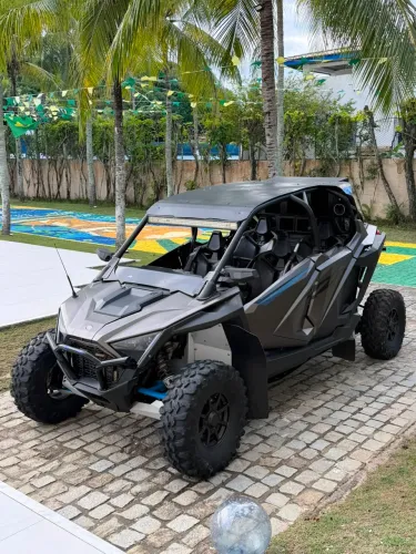 Polaris Rzr Pro x4 Ultimate 184cv 4 lugares