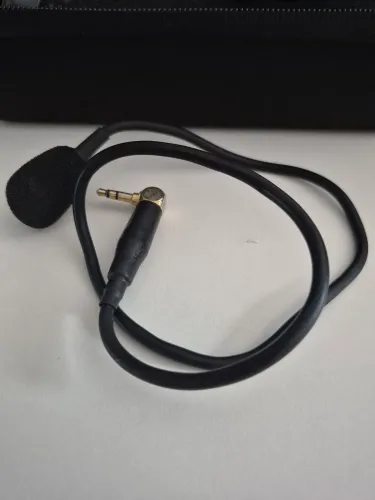 Microfone para capacete.