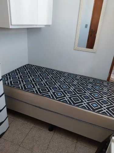 QUARTO MOBILIADO para MULHER em apto mobilhado centro d Goiânia próximo a praça cívica.