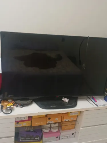Vende se televisão 200