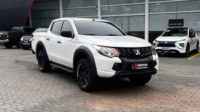 Mitsubishi L200 Tri. Outdo. GLS 2.4 CD 4X4 Die. AUT 2022