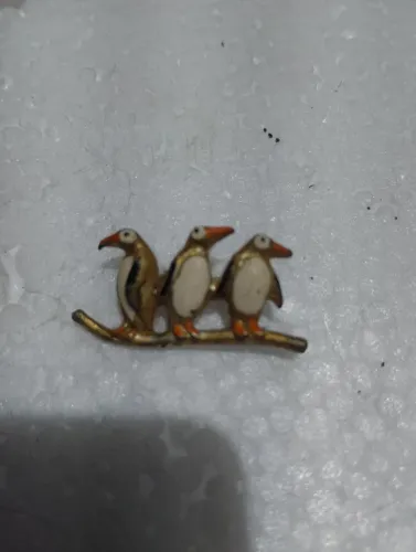 Broche três pinguins ( prata de lei)