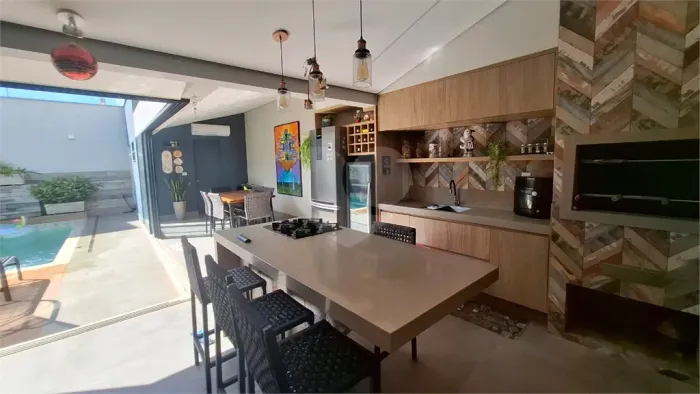 Casa à Venda no Condomínio Villa Laranjal - Bairro Campestre