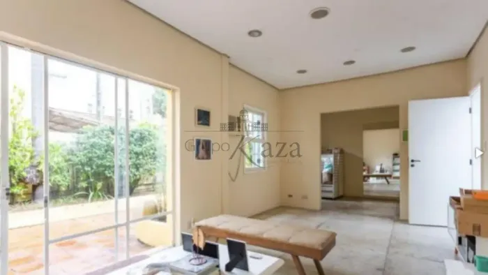 Casa Comercial - Jardim América - 10 Salas - 340m²