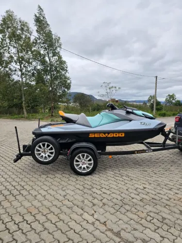 JET SKY SEA DOO GTI SE 170 + CARRETINHA