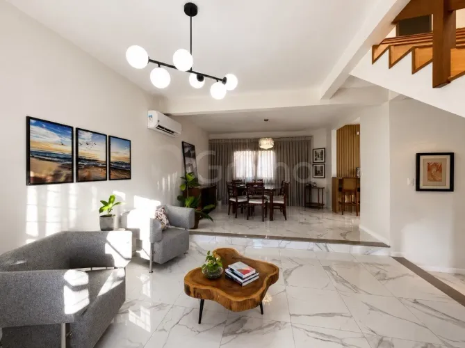Casa para Venda em Florianópolis, Campeche, 3 dormitórios, 1 suíte, 4 banheiros, 3 vagas