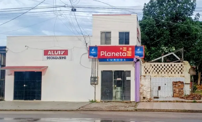 VENDE-SE TERRENO 15x40m em ARIQUEMES-RO, Av JK sub esquina c/Av Jaru,, nr 3000, Setor 04. 