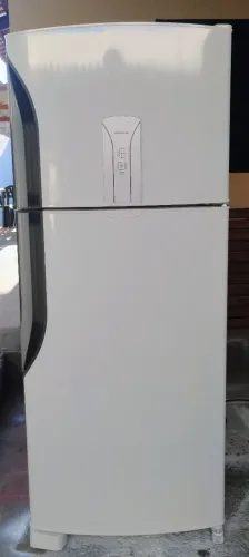 Geladeira. Panasonic. Frost Free. 430L. 220v