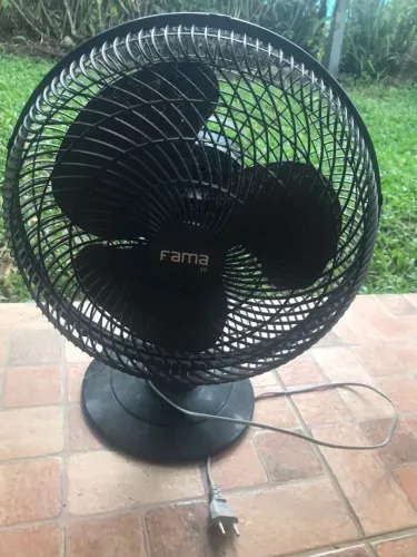 Ventilador quase nunca usado  | 127v