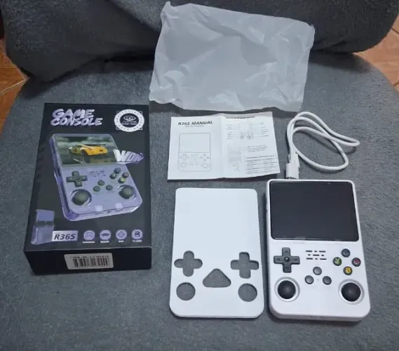 Game console R36s