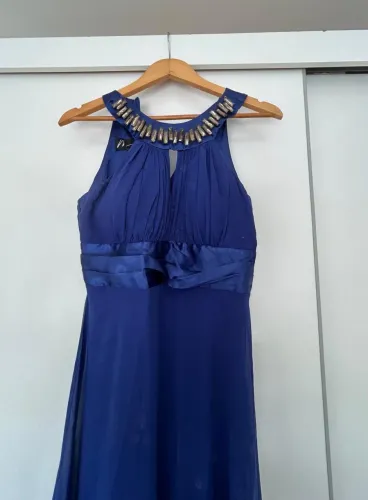 Vestido azul longo com pedras - tamanho P