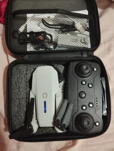 Vende se drone E88 