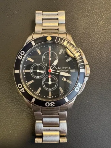 Relógio Nautica em aço inox